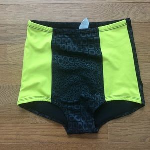 Onzie High Waisted Hot Yoga Shorts One Size